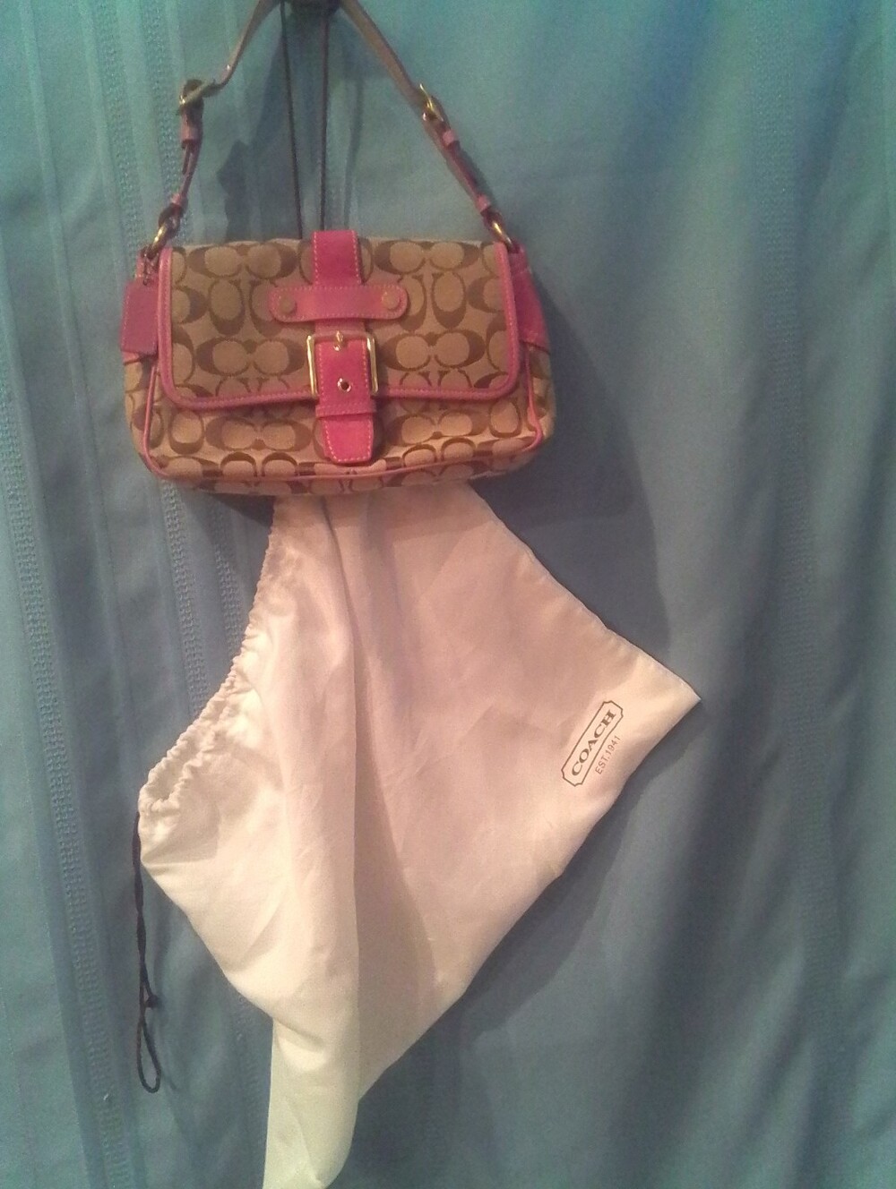 Coach Vintage Signature Soho Pink Leather & SuedeY2K Handbag - Picture 3 of 9